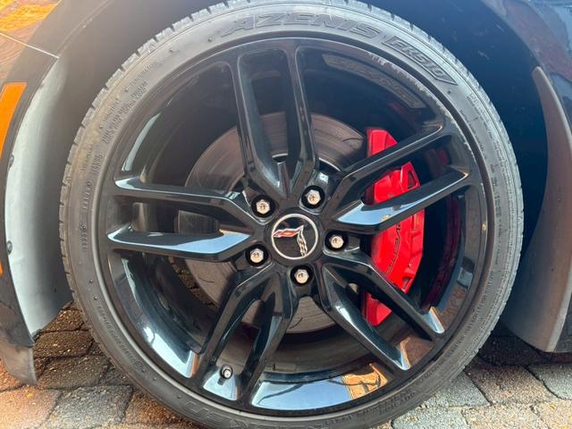 シボレーコルベット Ｚ５１　２ＬＴ　黒革／シートヒーター／ベンチレーション／メモリー付きパワーシート／パフォーマンスＰＫＧ／バックカメラ／クルーズコントロール／ワンオフマフラー／ＢＯＳＥサウンド／Ｆ１９／Ｒ２０インチブラックホイール／（10枚目）