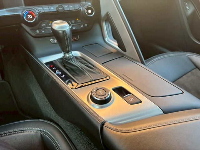 シボレーコルベット Ｚ５１　２ＬＴ　黒革／シートヒーター／ベンチレーション／メモリー付きパワーシート／パフォーマンスＰＫＧ／バックカメラ／クルーズコントロール／ワンオフマフラー／ＢＯＳＥサウンド／Ｆ１９／Ｒ２０インチブラックホイール／（34枚目）