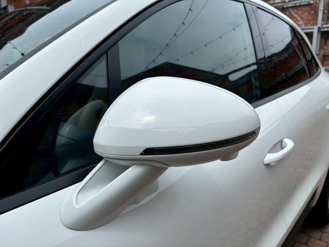 PORSCHE MACAN MACAN Best Japan Spec Recon Car for Import Malaysia