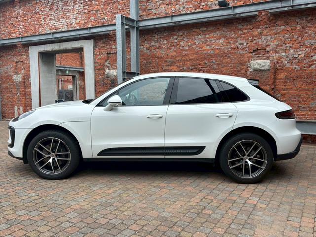 PORSCHE MACAN MACAN Best Japan Spec Recon Car for Import Malaysia