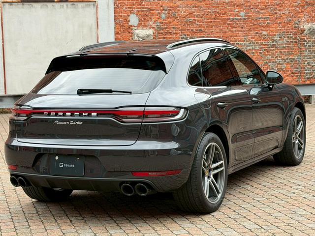 PORSCHE MACAN MACAN TURBO