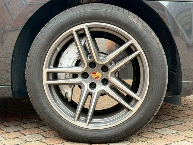 PORSCHE MACAN MACAN TURBO