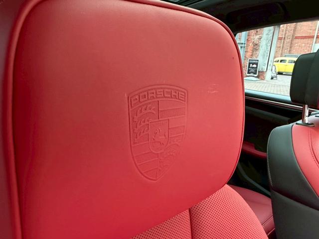 PORSCHE MACAN MACAN TURBO