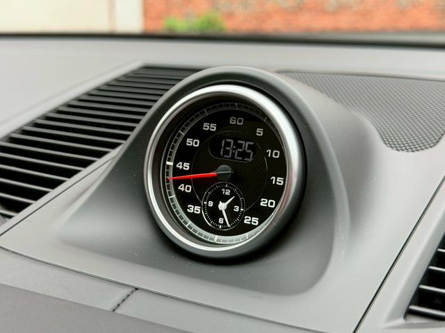 PORSCHE MACAN MACAN TURBO