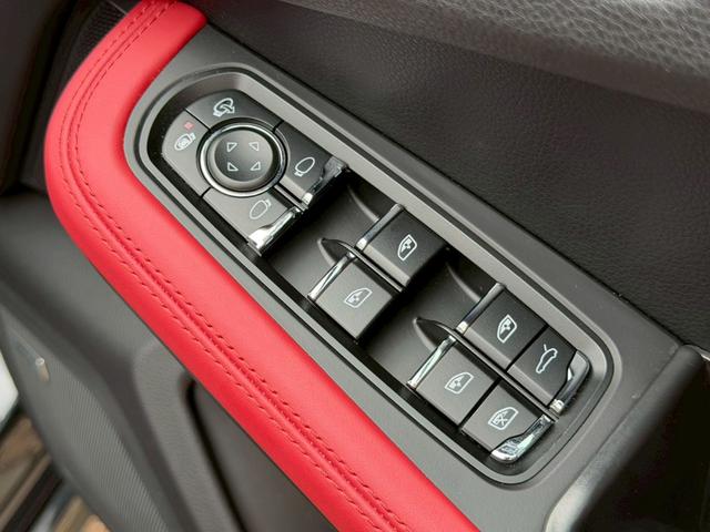 PORSCHE MACAN MACAN TURBO