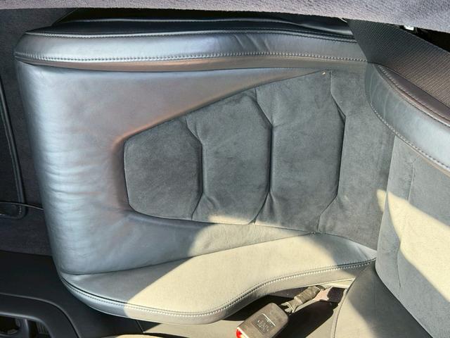 MP4-12C ベースグレード メリディアンサラウンドシステム/カーボンブラック/カーボンファイバーインテリアアップグレード/ホイールフィニッシュ(18枚目)