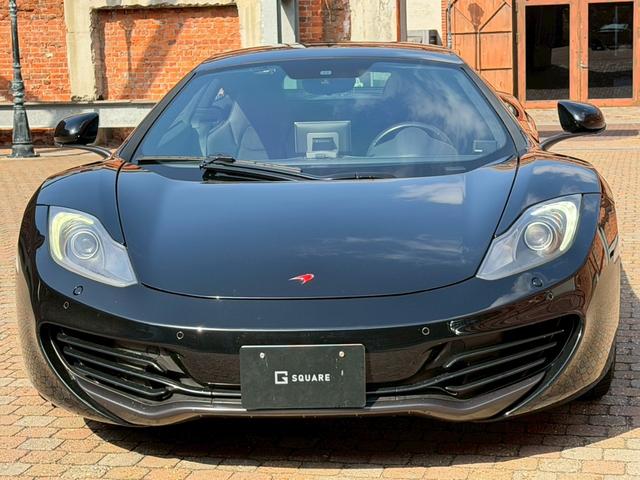 MP4-12C ベースグレード メリディアンサラウンドシステム/カーボンブラック/カーボンファイバーインテリアアップグレード/ホイールフィニッシュ(19枚目)