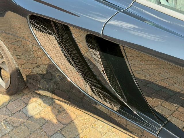 MP4-12C ベースグレード メリディアンサラウンドシステム/カーボンブラック/カーボンファイバーインテリアアップグレード/ホイールフィニッシュ(22枚目)