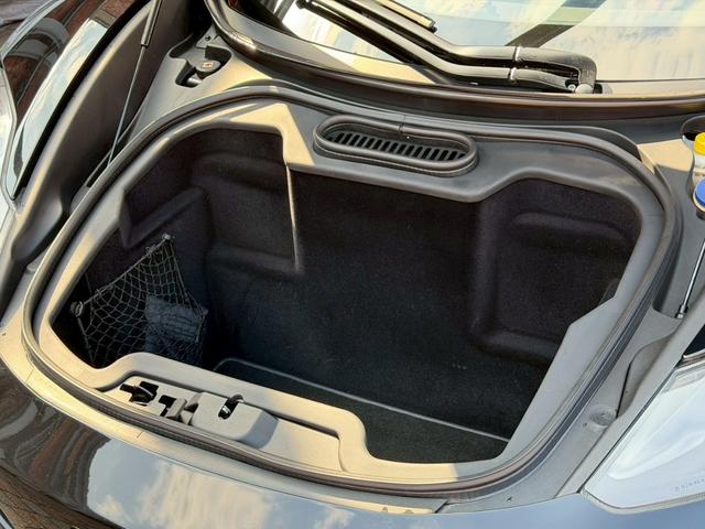 MP4-12C ベースグレード メリディアンサラウンドシステム/カーボンブラック/カーボンファイバーインテリアアップグレード/ホイールフィニッシュ(27枚目)