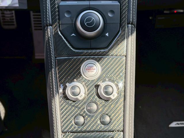 MP4-12C ベースグレード メリディアンサラウンドシステム/カーボンブラック/カーボンファイバーインテリアアップグレード/ホイールフィニッシュ(42枚目)