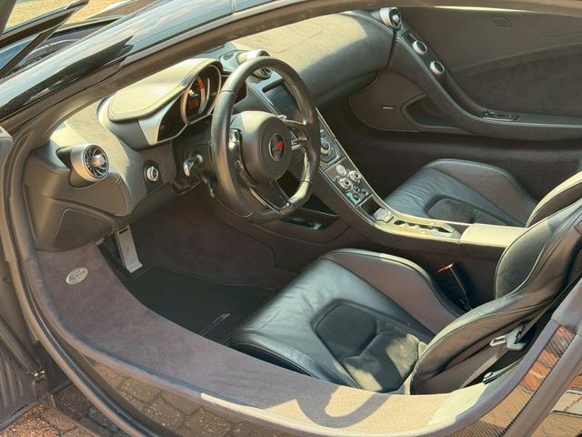 MP4-12C ベースグレード メリディアンサラウンドシステム/カーボンブラック/カーボンファイバーインテリアアップグレード/ホイールフィニッシュ(47枚目)