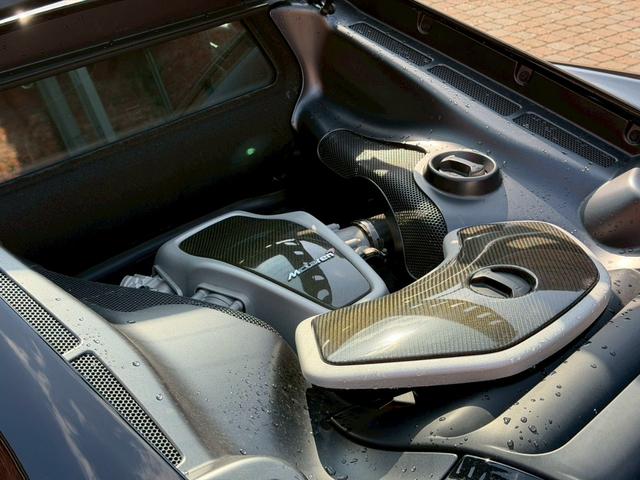 MP4-12C ベースグレード メリディアンサラウンドシステム/カーボンブラック/カーボンファイバーインテリアアップグレード/ホイールフィニッシュ(50枚目)