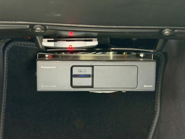 MP4-12C ベースグレード メリディアンサラウンドシステム/カーボンブラック/カーボンファイバーインテリアアップグレード/ホイールフィニッシュ(51枚目)