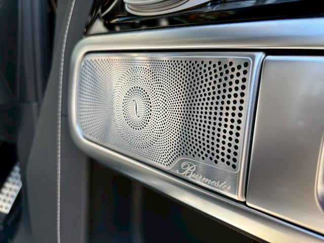 Ｇクラス Ｇ４５０ｄ　ローンチエディション　ワンオーナー／ホワイト革／サンルーフ／シートヒーター／ベンチレーション／純正ナビ・地デジ／シートマッサージャー／ブルメスターサウンド／冷温機能付きドリンクホルダー／ボディ同色背面タイヤカバー／（8枚目）