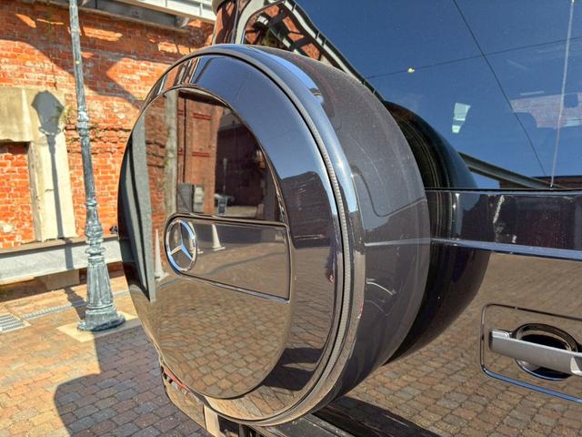 Ｇクラス Ｇ４５０ｄ　ローンチエディション　ワンオーナー／ホワイト革／サンルーフ／シートヒーター／ベンチレーション／純正ナビ・地デジ／シートマッサージャー／ブルメスターサウンド／冷温機能付きドリンクホルダー／ボディ同色背面タイヤカバー／（12枚目）