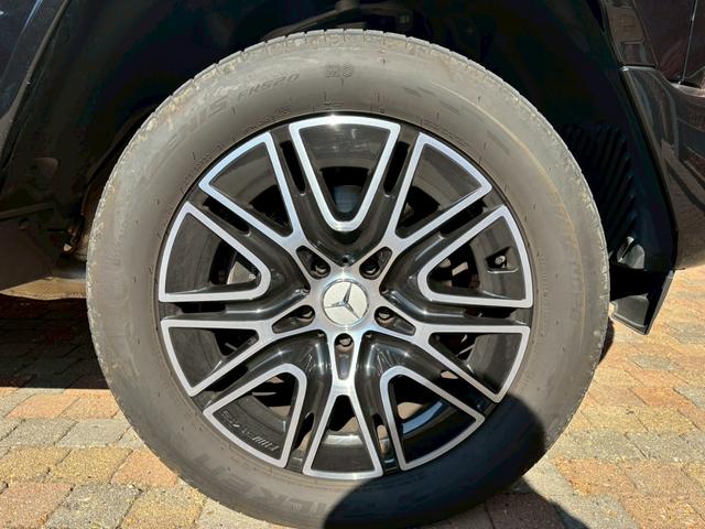 Ｇクラス Ｇ４５０ｄ　ローンチエディション　ワンオーナー／ホワイト革／サンルーフ／シートヒーター／ベンチレーション／純正ナビ・地デジ／シートマッサージャー／ブルメスターサウンド／冷温機能付きドリンクホルダー／ボディ同色背面タイヤカバー／（19枚目）