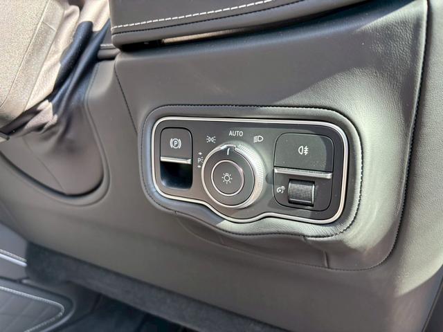 Ｇクラス Ｇ４５０ｄ　ローンチエディション　ワンオーナー／ホワイト革／サンルーフ／シートヒーター／ベンチレーション／純正ナビ・地デジ／シートマッサージャー／ブルメスターサウンド／冷温機能付きドリンクホルダー／ボディ同色背面タイヤカバー／（31枚目）