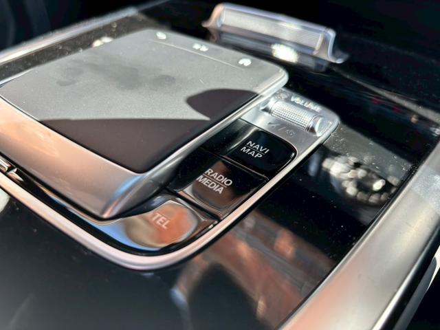 Ｇクラス Ｇ４５０ｄ　ローンチエディション　ワンオーナー／ホワイト革／サンルーフ／シートヒーター／ベンチレーション／純正ナビ・地デジ／シートマッサージャー／ブルメスターサウンド／冷温機能付きドリンクホルダー／ボディ同色背面タイヤカバー／（45枚目）