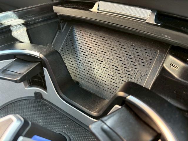 Ｇクラス Ｇ４５０ｄ　ローンチエディション　ワンオーナー／ホワイト革／サンルーフ／シートヒーター／ベンチレーション／純正ナビ・地デジ／シートマッサージャー／ブルメスターサウンド／冷温機能付きドリンクホルダー／ボディ同色背面タイヤカバー／（47枚目）