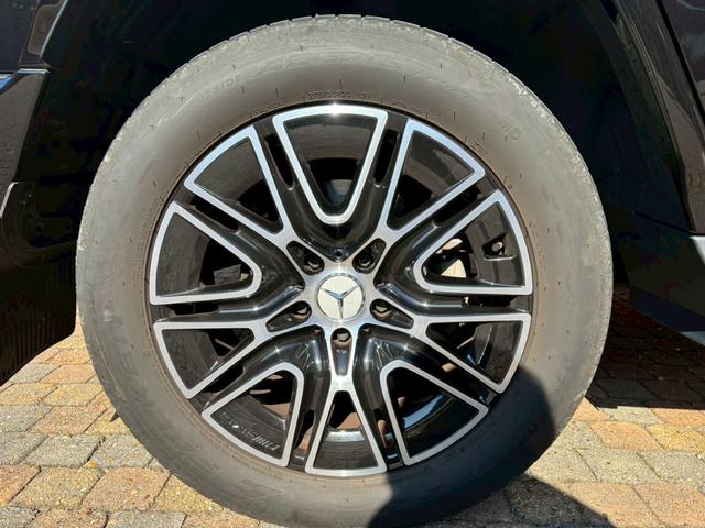 Ｇクラス Ｇ４５０ｄ　ローンチエディション　ワンオーナー／ホワイト革／サンルーフ／シートヒーター／ベンチレーション／純正ナビ・地デジ／シートマッサージャー／ブルメスターサウンド／冷温機能付きドリンクホルダー／ボディ同色背面タイヤカバー／（80枚目）