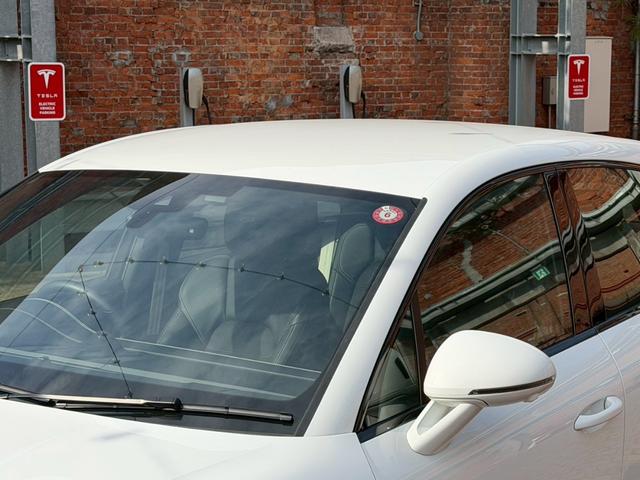 マカン マカンＧＴＳ　ＧＴＳインテリアＰＫＧ／スポーツエキゾースト／スポクロ／純正ナビ／レーンキープアシスト／シートヒーター／ＡＣＣ／ＥＴＣ／ハーフレザーシート／ＲＳスパイダーホイール（10枚目）