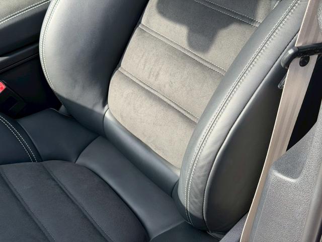 マカン マカンＧＴＳ　ＧＴＳインテリアＰＫＧ／スポーツエキゾースト／スポクロ／純正ナビ／レーンキープアシスト／シートヒーター／ＡＣＣ／ＥＴＣ／ハーフレザーシート／ＲＳスパイダーホイール（19枚目）