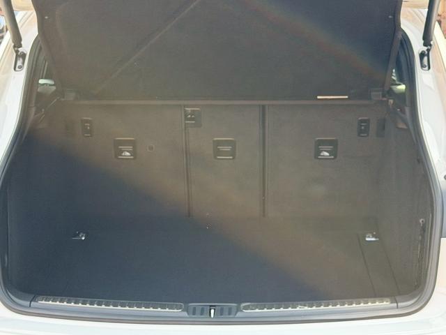 マカン マカンＧＴＳ　ＧＴＳインテリアＰＫＧ／スポーツエキゾースト／スポクロ／純正ナビ／レーンキープアシスト／シートヒーター／ＡＣＣ／ＥＴＣ／ハーフレザーシート／ＲＳスパイダーホイール（21枚目）