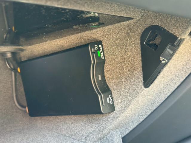 マカン マカンＧＴＳ　ＧＴＳインテリアＰＫＧ／スポーツエキゾースト／スポクロ／純正ナビ／レーンキープアシスト／シートヒーター／ＡＣＣ／ＥＴＣ／ハーフレザーシート／ＲＳスパイダーホイール（37枚目）