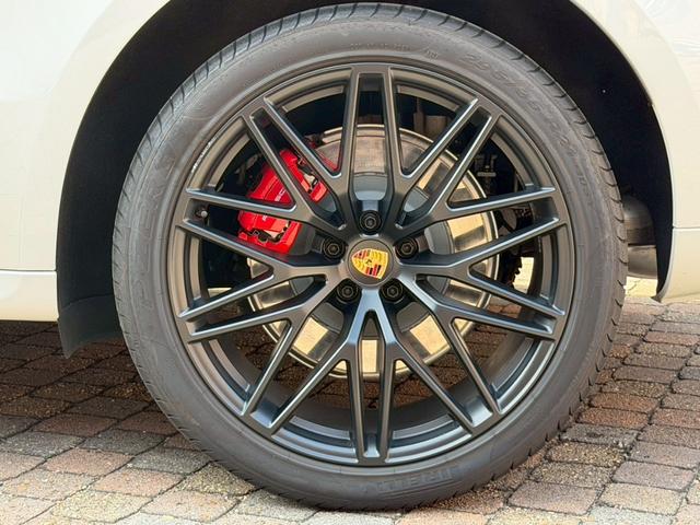 マカン マカンＧＴＳ　ＧＴＳインテリアＰＫＧ／スポーツエキゾースト／スポクロ／純正ナビ／レーンキープアシスト／シートヒーター／ＡＣＣ／ＥＴＣ／ハーフレザーシート／ＲＳスパイダーホイール（48枚目）