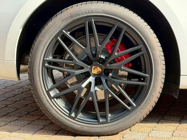 マカン マカンＧＴＳ　ＧＴＳインテリアＰＫＧ／スポーツエキゾースト／スポクロ／純正ナビ／レーンキープアシスト／シートヒーター／ＡＣＣ／ＥＴＣ／ハーフレザーシート／ＲＳスパイダーホイール（49枚目）