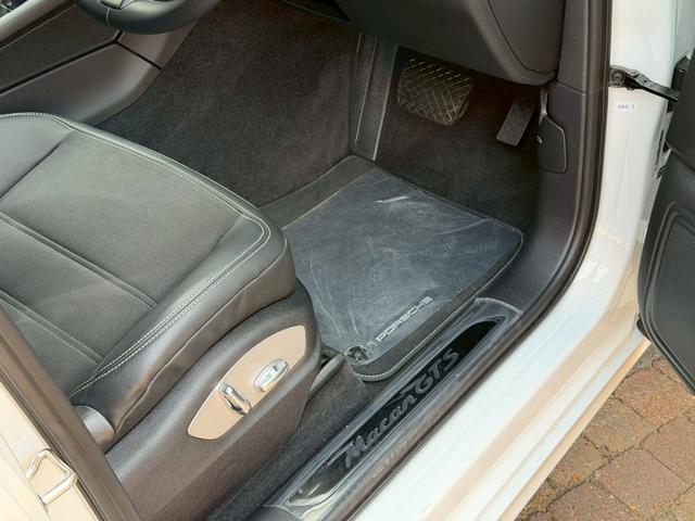 マカン マカンＧＴＳ　ＧＴＳインテリアＰＫＧ／スポーツエキゾースト／スポクロ／純正ナビ／レーンキープアシスト／シートヒーター／ＡＣＣ／ＥＴＣ／ハーフレザーシート／ＲＳスパイダーホイール（63枚目）