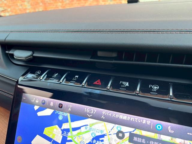 ジープ・グランドチェロキーＬ サミット　リザーブ　黒革／パノラマサンルーフ／シートヒーター／ベンチレーション／Ｍｃｌｎｔｏｓｈサウンド／デジタルインナーミラー／エアサス／純正ナビ・地デジ／全方位カメラ／Ａｐｐｌｅｃａｒｐｌａｙ／電動リアゲート／（36枚目）