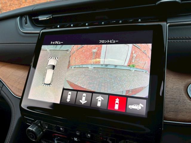 ジープ・グランドチェロキーＬ サミット　リザーブ　黒革／パノラマサンルーフ／シートヒーター／ベンチレーション／Ｍｃｌｎｔｏｓｈサウンド／デジタルインナーミラー／エアサス／純正ナビ・地デジ／全方位カメラ／Ａｐｐｌｅｃａｒｐｌａｙ／電動リアゲート／（41枚目）