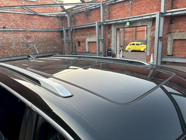 ジープ・グランドチェロキーＬ サミット　リザーブ　黒革／パノラマサンルーフ／シートヒーター／ベンチレーション／Ｍｃｌｎｔｏｓｈサウンド／デジタルインナーミラー／エアサス／純正ナビ・地デジ／全方位カメラ／Ａｐｐｌｅｃａｒｐｌａｙ／電動リアゲート／（76枚目）