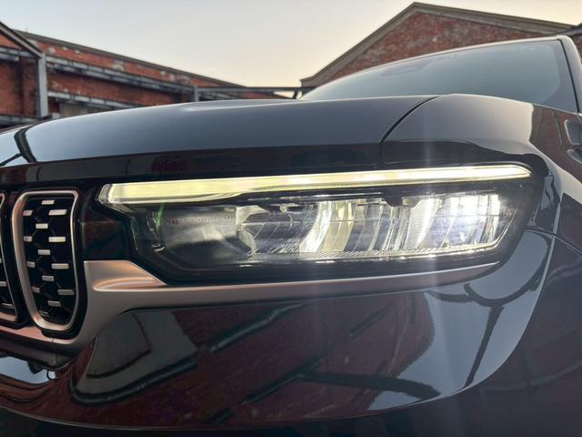 ジープ・グランドチェロキーＬ サミット　リザーブ　黒革／パノラマサンルーフ／シートヒーター／ベンチレーション／Ｍｃｌｎｔｏｓｈサウンド／デジタルインナーミラー／エアサス／純正ナビ・地デジ／全方位カメラ／Ａｐｐｌｅｃａｒｐｌａｙ／電動リアゲート／（77枚目）