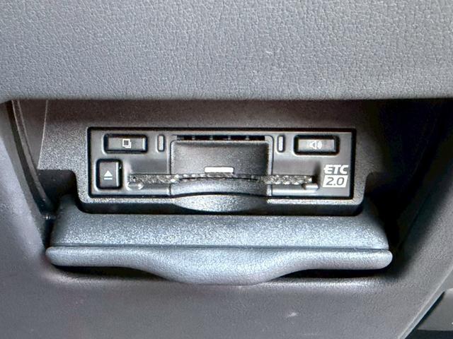 ＬＭ ＬＭ５００ｈ　エグゼクティブ　モデリスタエアロ／４８インチ後席スクリーン／１９インチ純正ＡＷ／ガラスルーフ／マークレビンソン／全周囲カメラ／デジタルインナーミラー／ユニバーサルステップ／グラファイトブラックガラスフレーク（30枚目）