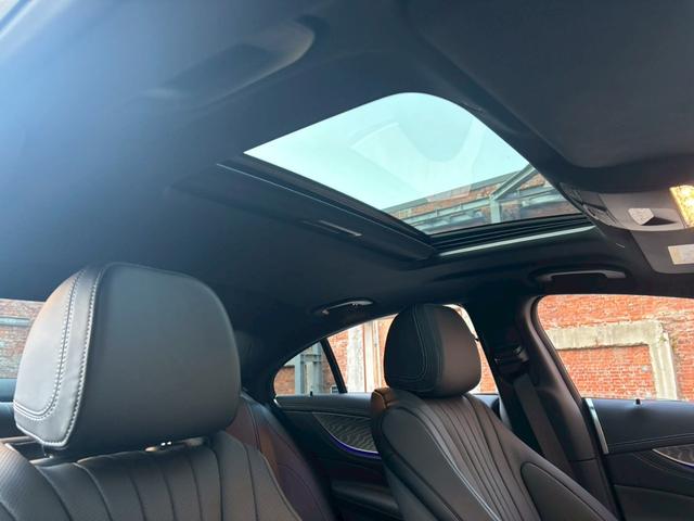 ＣＬＳクラス ＣＬＳ２２０ｄ　スポーツ　エクスクルーシブパッケージ　１オナ／黒革／シートヒーター／ベンチレーション／サンルーフ／レーダーセーフティパッケージ／ブルメスターサウンド／純正ナビ・地デジ／アクティブディスタンスアシスト／純正１９インチＡＷ／電動リアゲート／（5枚目）