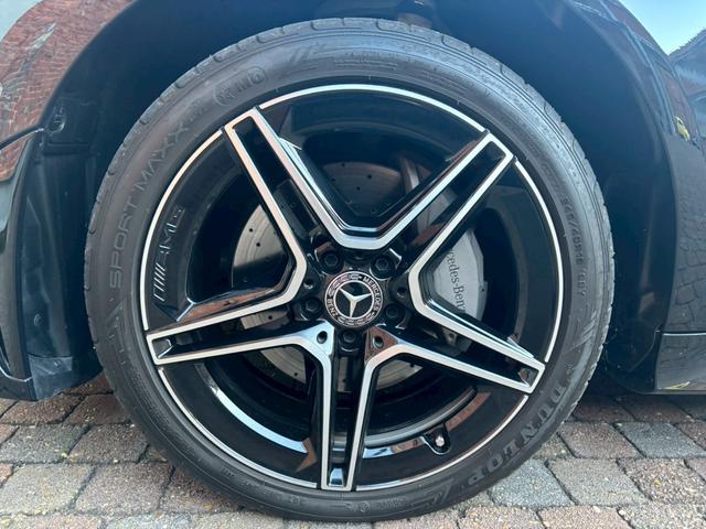 ＣＬＳクラス ＣＬＳ２２０ｄ　スポーツ　エクスクルーシブパッケージ　１オナ／黒革／シートヒーター／ベンチレーション／サンルーフ／レーダーセーフティパッケージ／ブルメスターサウンド／純正ナビ・地デジ／アクティブディスタンスアシスト／純正１９インチＡＷ／電動リアゲート／（14枚目）