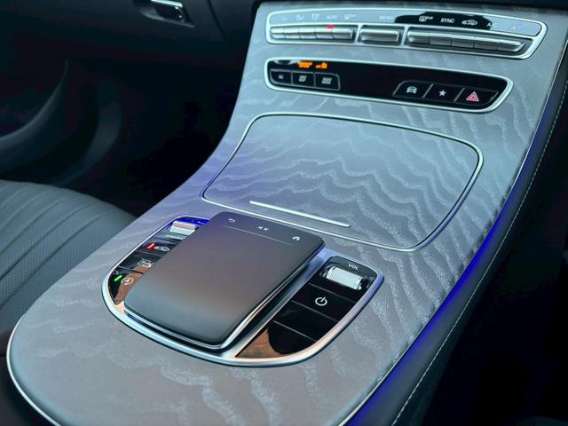 ＣＬＳクラス ＣＬＳ２２０ｄ　スポーツ　エクスクルーシブパッケージ　１オナ／黒革／シートヒーター／ベンチレーション／サンルーフ／レーダーセーフティパッケージ／ブルメスターサウンド／純正ナビ・地デジ／アクティブディスタンスアシスト／純正１９インチＡＷ／電動リアゲート／（41枚目）