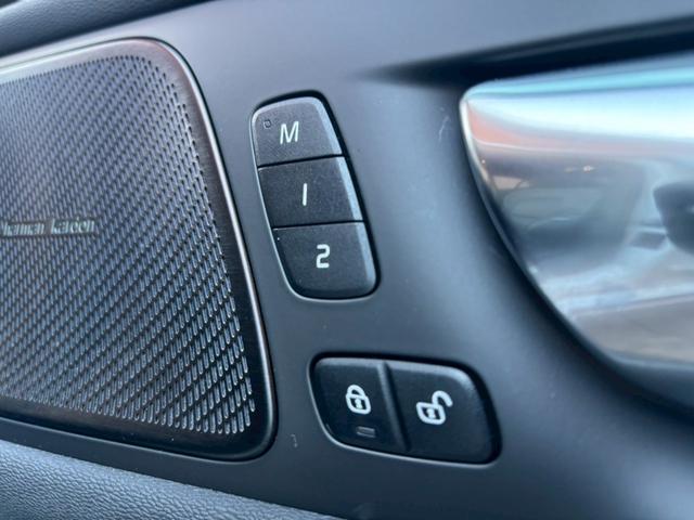 Ｓ６０ Ｂ５　Ｒデザイン　黒革シート／３６０°ビューカメラ／禁煙車／インテリセーフ／シートヒーター／純正９インチナビ／ＡｐｐｌｅＣａｒＰｌａｙ／Ｂｌｕｅｔｏｏｔｈ／フルセグＴＶ／パワーバックドア／ＬＥＤヘッドライト（35枚目）