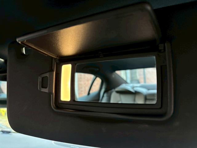 Ｓ６０ Ｂ５　Ｒデザイン　黒革シート／３６０°ビューカメラ／禁煙車／インテリセーフ／シートヒーター／純正９インチナビ／ＡｐｐｌｅＣａｒＰｌａｙ／Ｂｌｕｅｔｏｏｔｈ／フルセグＴＶ／パワーバックドア／ＬＥＤヘッドライト（52枚目）