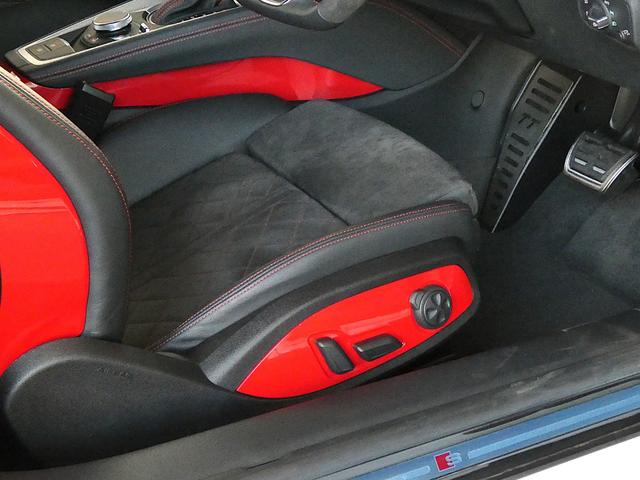 クオリティの高いシートを採用するのは、Ａｕｄｉのクルマづくりの哲学のひとつです。特に座り心地が重要です。体の大きなドイツ人が座っても頑丈な耐久性があります。。しかも肌触りも良く高級家具のようです。