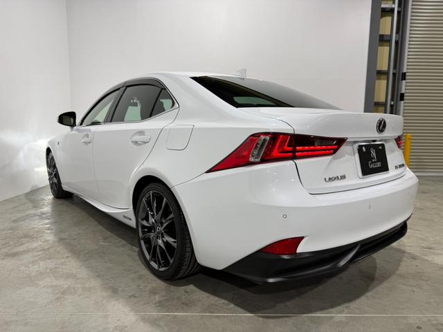IS IS300h Fスポーツ 禁煙車/サンルーフ/内装キャメルレザー/ベンチレーター/シートヒーター/18インチAW/ナビ/TV/ETC/オートマチックハイビーム/クリアランスソナー/メモリーパワーシート/CD/ドライブレコーダー(6枚目)