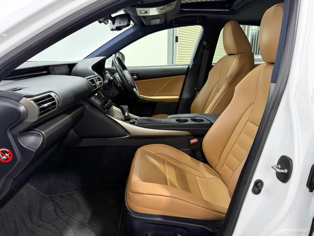 IS IS300h Fスポーツ 禁煙車/サンルーフ/内装キャメルレザー/ベンチレーター/シートヒーター/18インチAW/ナビ/TV/ETC/オートマチックハイビーム/クリアランスソナー/メモリーパワーシート/CD/ドライブレコーダー(28枚目)