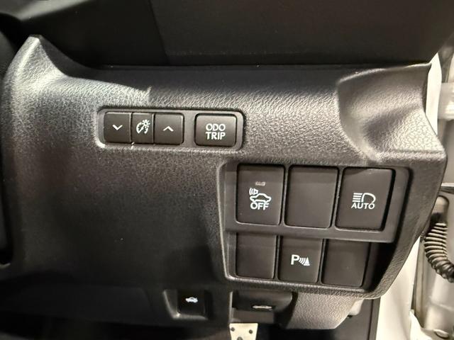 IS IS300h Fスポーツ 禁煙車/サンルーフ/内装キャメルレザー/ベンチレーター/シートヒーター/18インチAW/ナビ/TV/ETC/オートマチックハイビーム/クリアランスソナー/メモリーパワーシート/CD/ドライブレコーダー(51枚目)