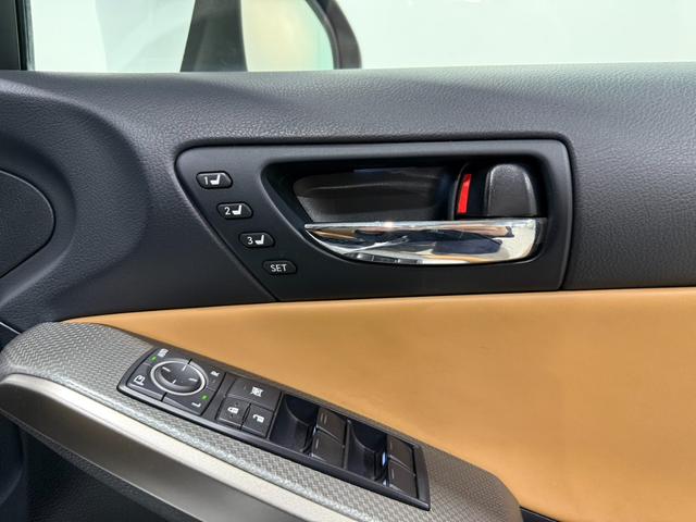 IS IS300h Fスポーツ 禁煙車/サンルーフ/内装キャメルレザー/ベンチレーター/シートヒーター/18インチAW/ナビ/TV/ETC/オートマチックハイビーム/クリアランスソナー/メモリーパワーシート/CD/ドライブレコーダー(53枚目)