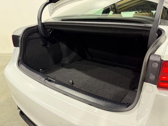 IS IS300h Fスポーツ 禁煙車/サンルーフ/内装キャメルレザー/ベンチレーター/シートヒーター/18インチAW/ナビ/TV/ETC/オートマチックハイビーム/クリアランスソナー/メモリーパワーシート/CD/ドライブレコーダー(62枚目)