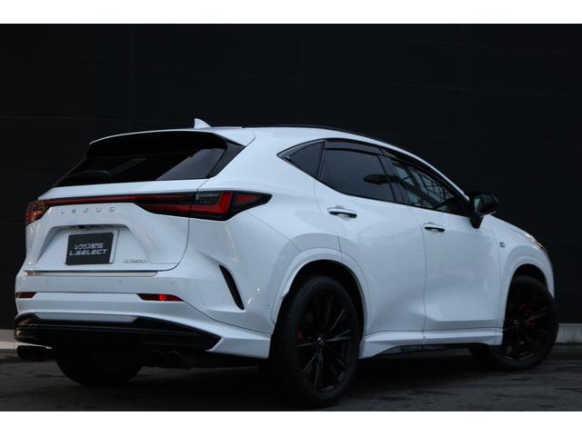 NX NX350h Fスポーツ ワンオーナー 禁煙車 TRDフルエアロ マクレビ パノラマSR パノラマビュー デジミラ オレンジキャリパー ルーフレール 赤黒革エアシート 前後シートヒーター BSM カラーHUD 後席電動格納(10枚目)