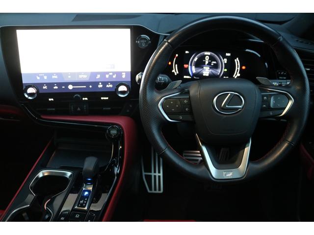 NX NX350h Fスポーツ ワンオーナー 禁煙車 TRDフルエアロ マクレビ パノラマSR パノラマビュー デジミラ オレンジキャリパー ルーフレール 赤黒革エアシート 前後シートヒーター BSM カラーHUD 後席電動格納(13枚目)