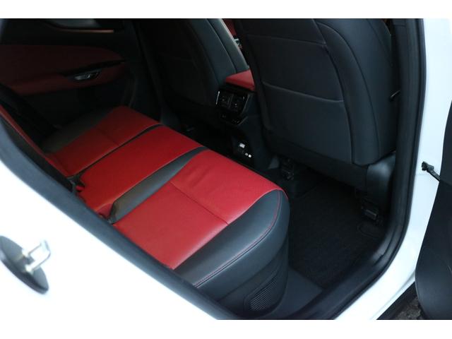 NX NX350h Fスポーツ ワンオーナー 禁煙車 TRDフルエアロ マクレビ パノラマSR パノラマビュー デジミラ オレンジキャリパー ルーフレール 赤黒革エアシート 前後シートヒーター BSM カラーHUD 後席電動格納(19枚目)